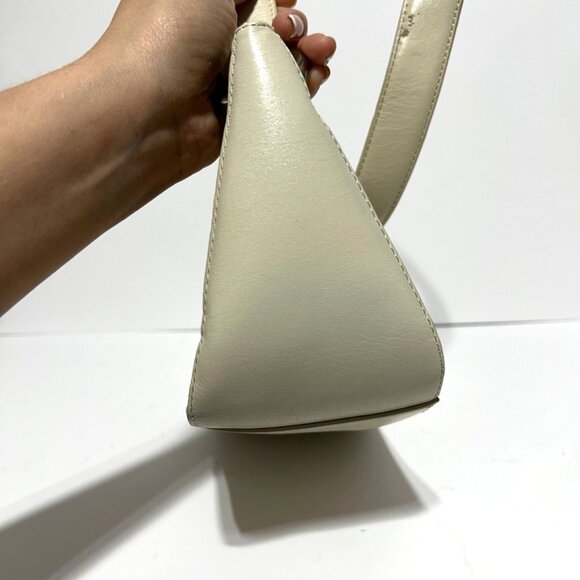 Hobo International Cream Leather Shoulder Bag With Blue Interior - Picture 5 of 11